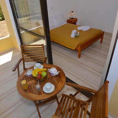 Alexandra Apartments Melíkia Kültér fotó