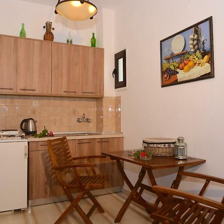 Alexandra Apartments Melíkia Kültér fotó