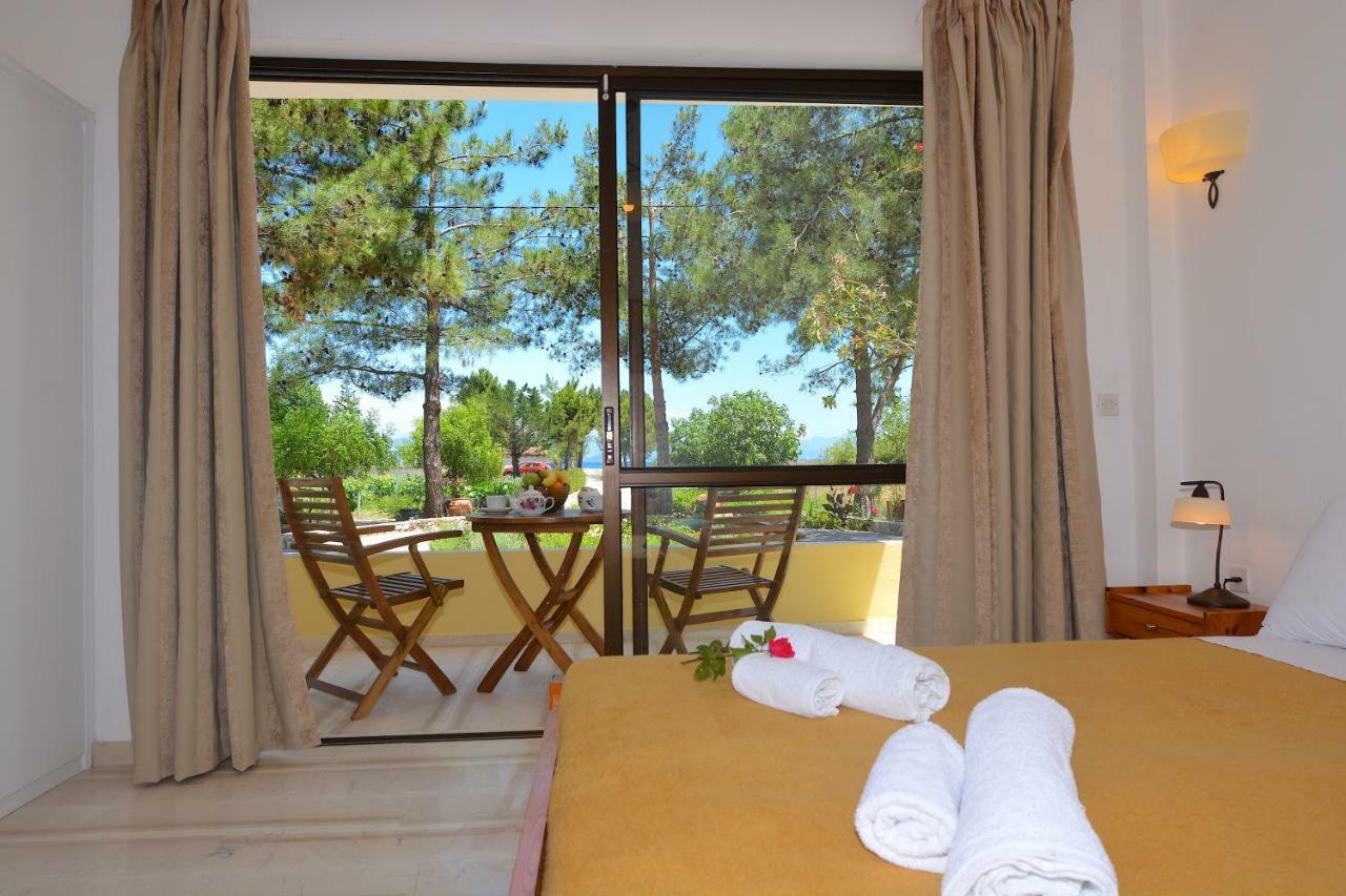 Alexandra Apartments Melíkia Kültér fotó