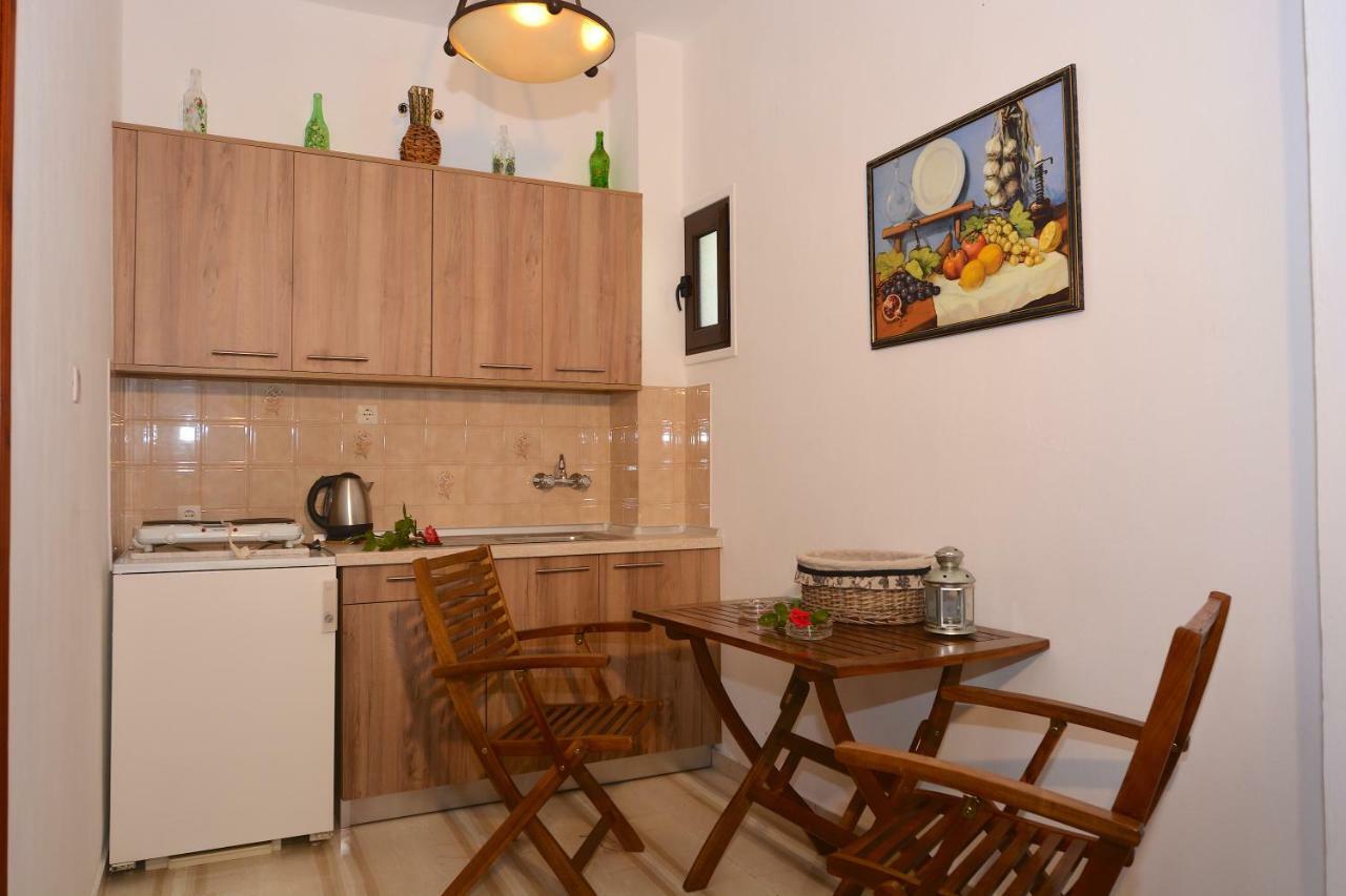 Alexandra Apartments Melíkia Kültér fotó