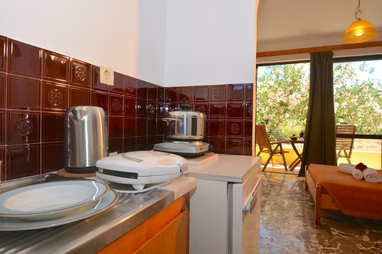 Alexandra Apartments Melíkia Kültér fotó
