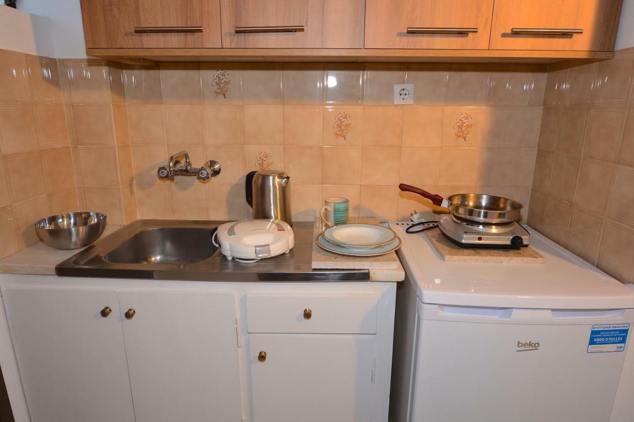 Alexandra Apartments Melíkia Kültér fotó
