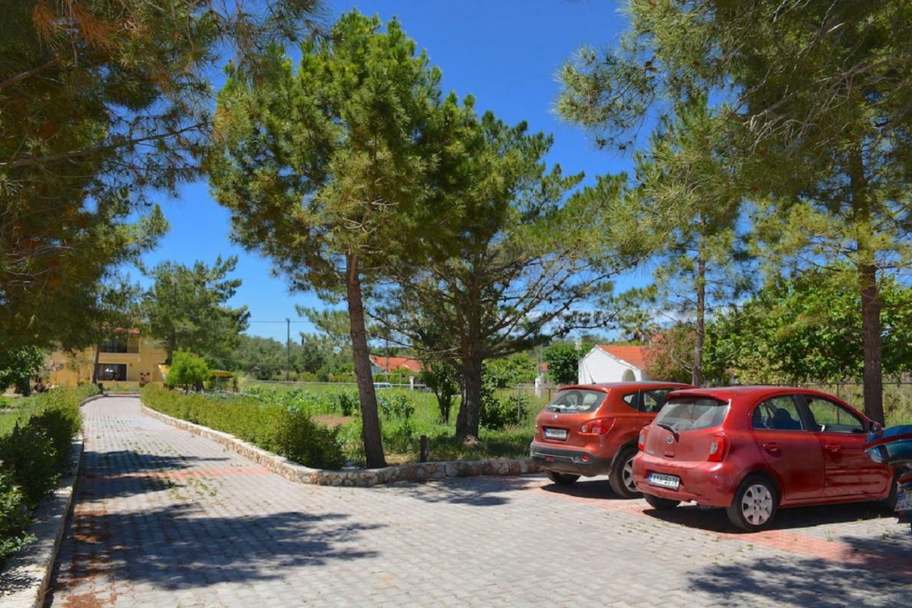 Alexandra Apartments Melíkia Kültér fotó